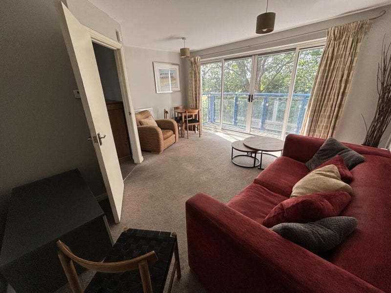 Room Sadler Court in Manchester