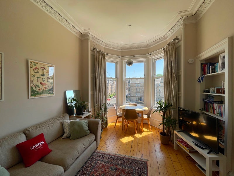 Flat Comely Bank Avenue in City of Edinburgh