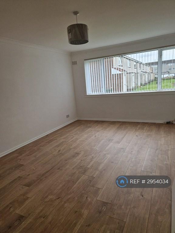 Flat Heron Way in Renfrew