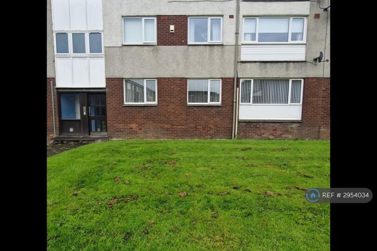 Flat Heron Way in Renfrew