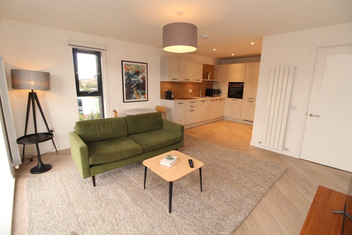 Flat Minerva Way in Glasgow