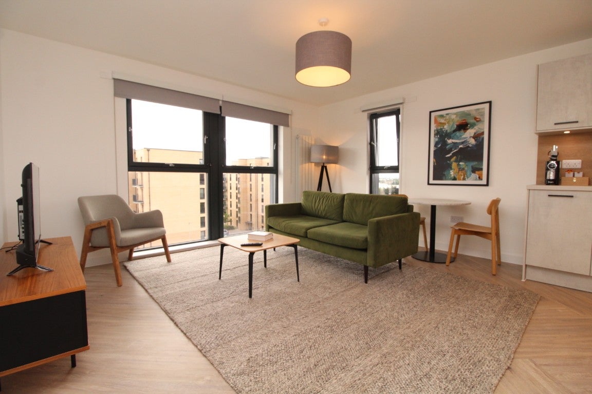 Flat Minerva Way in Glasgow