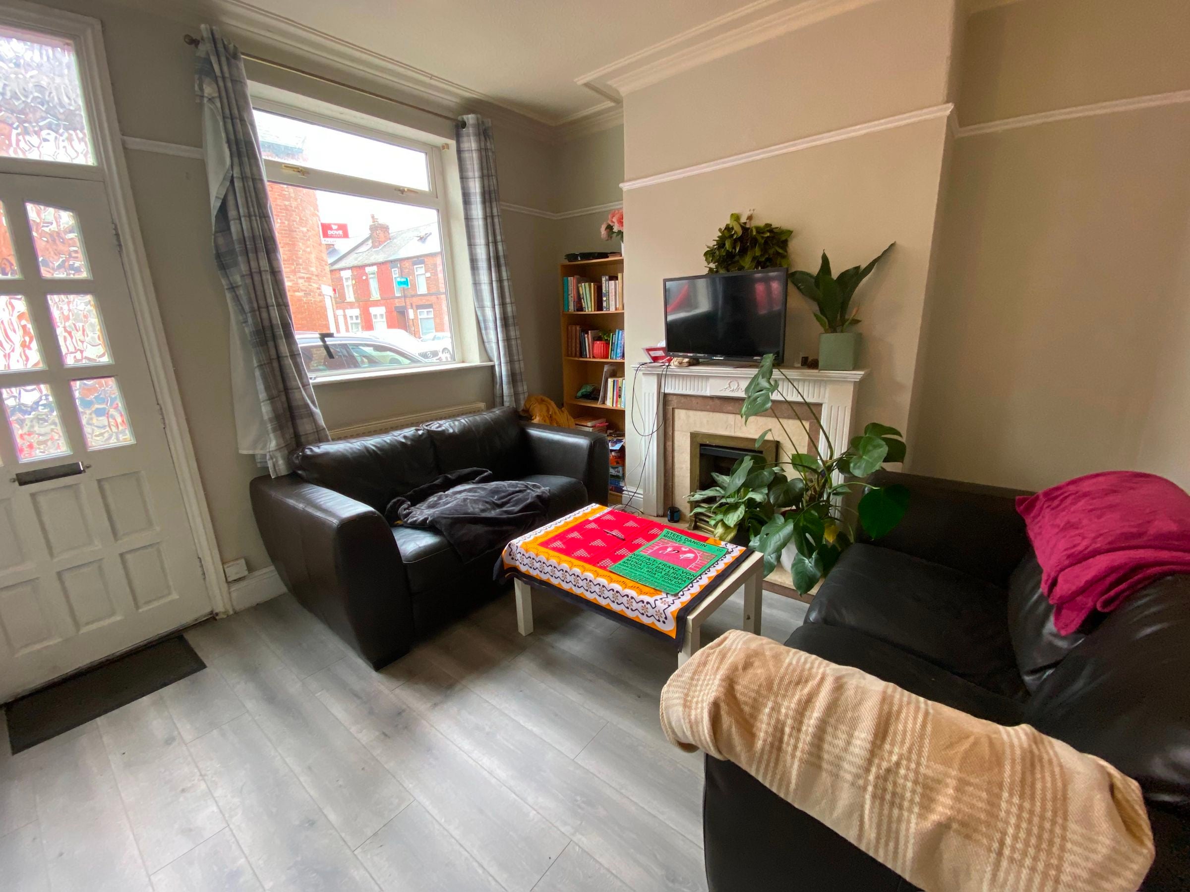 Flat Eastwood Road in Sheffield