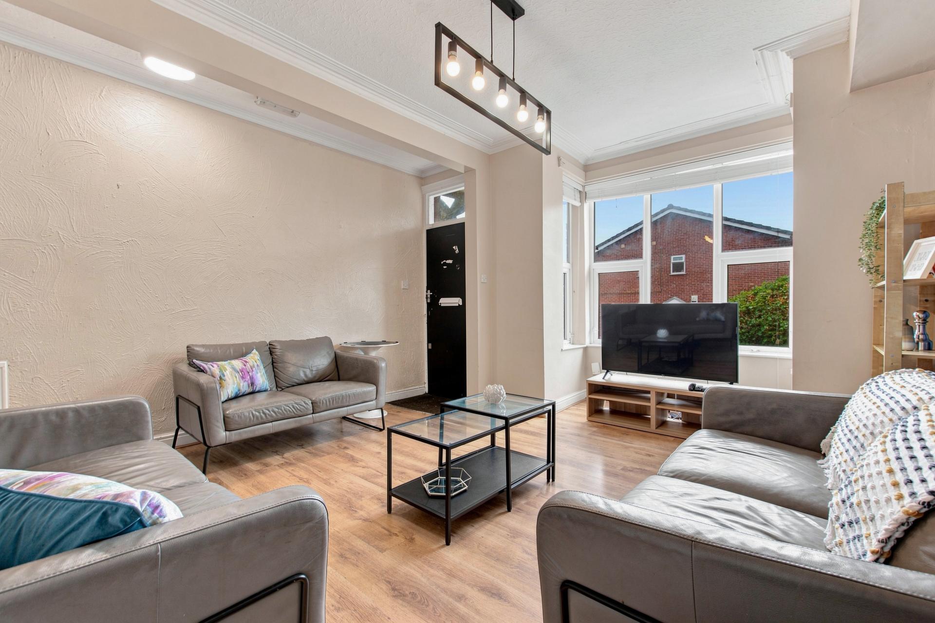 Room Back Stanmore Place in Leeds
