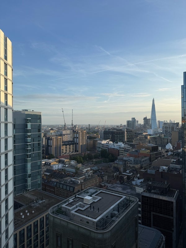 Flat New Drum Street in Greater London