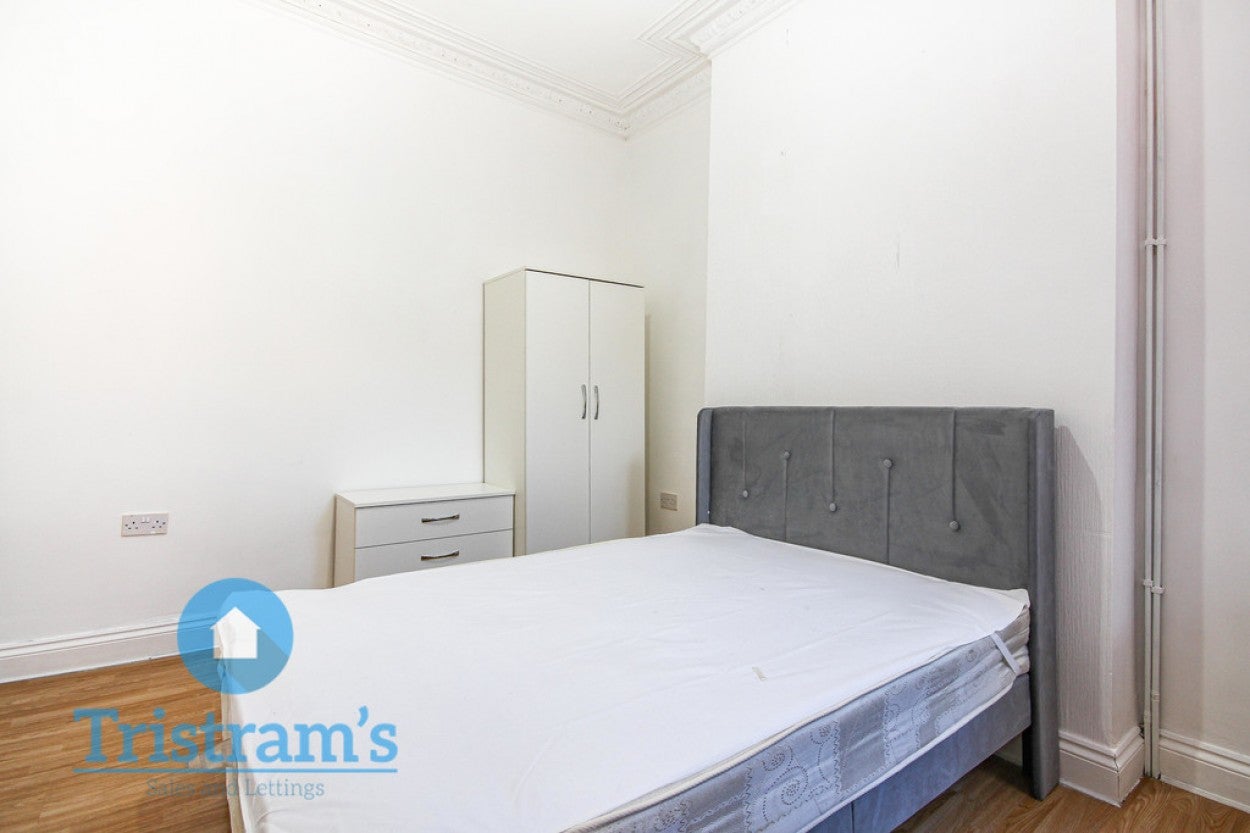 Room Cantabury Avenue in Nottingham
