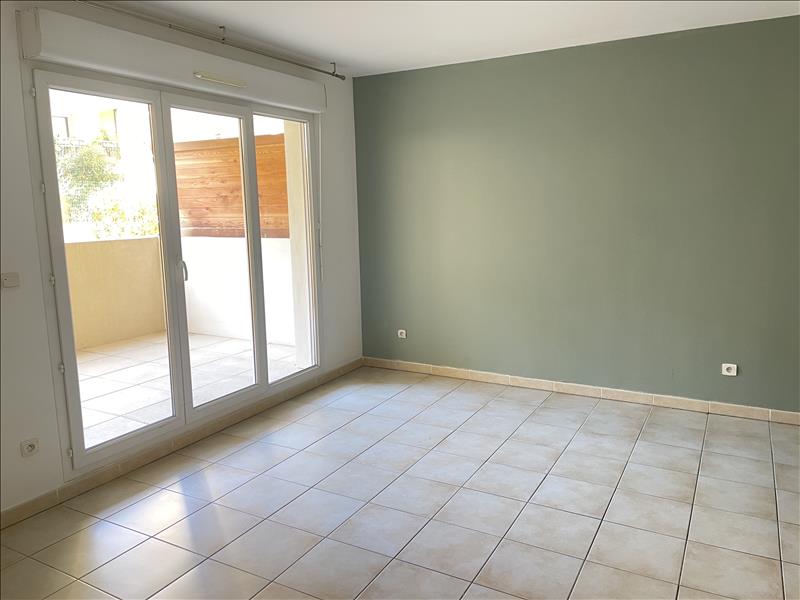 Flat Boulevard de la Corse Résistante in La Seyne-sur-Mer