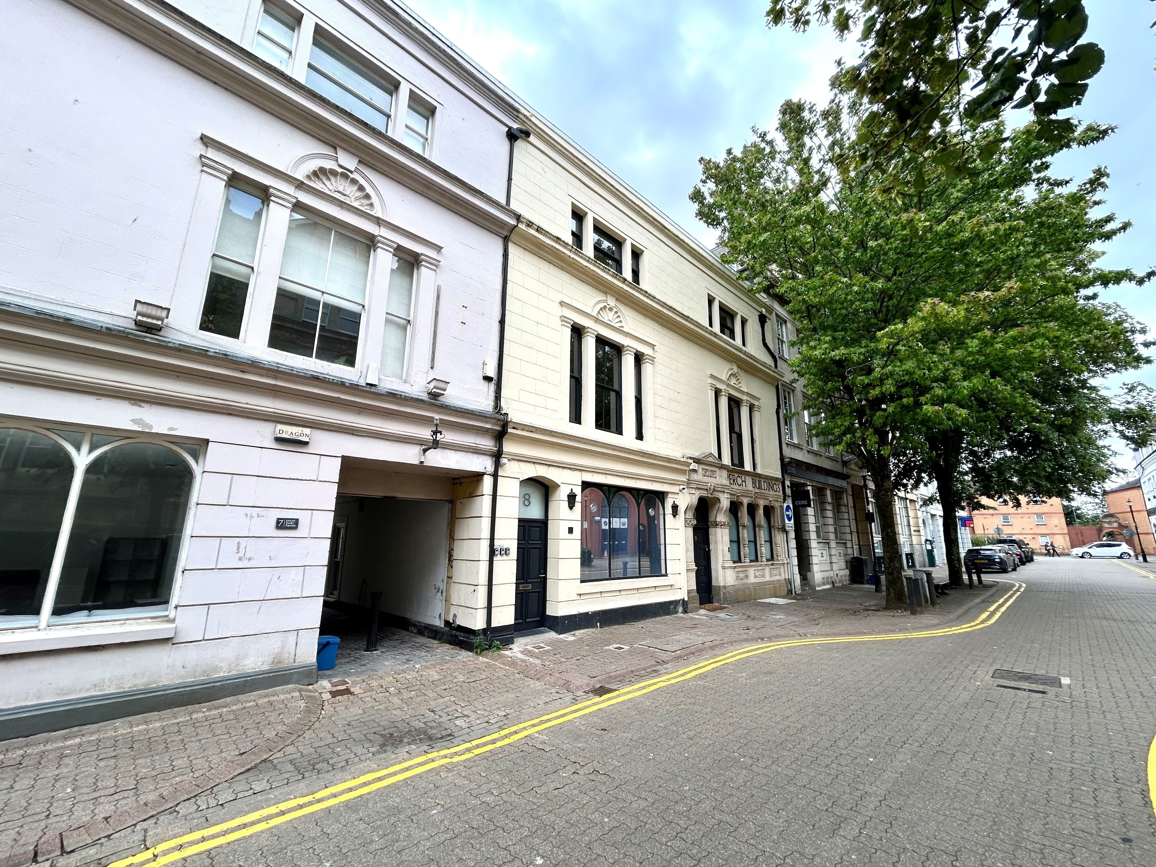 Flat Mount Stuart Square in Cardiff