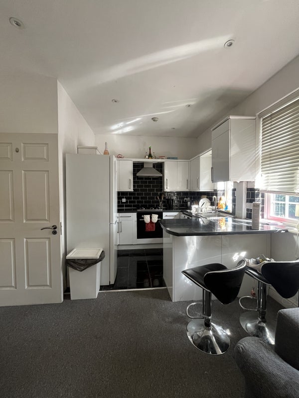 Room Northfield Avenue in Greater London