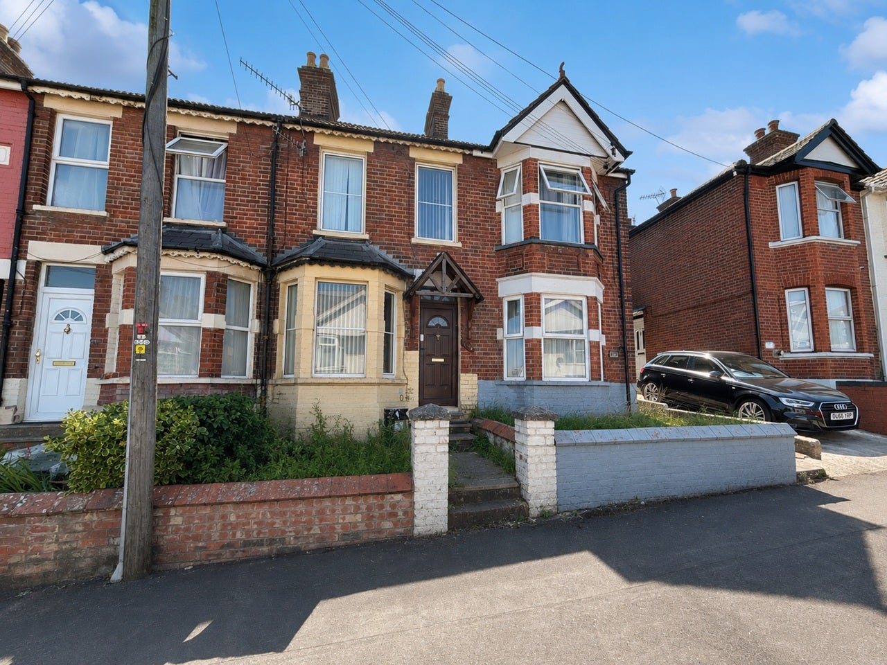House Dashwood Avenue in High Wycombe
