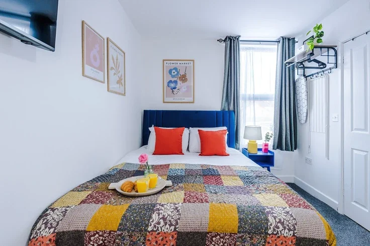 Flat Clapham Terrace in Royal Leamington Spa