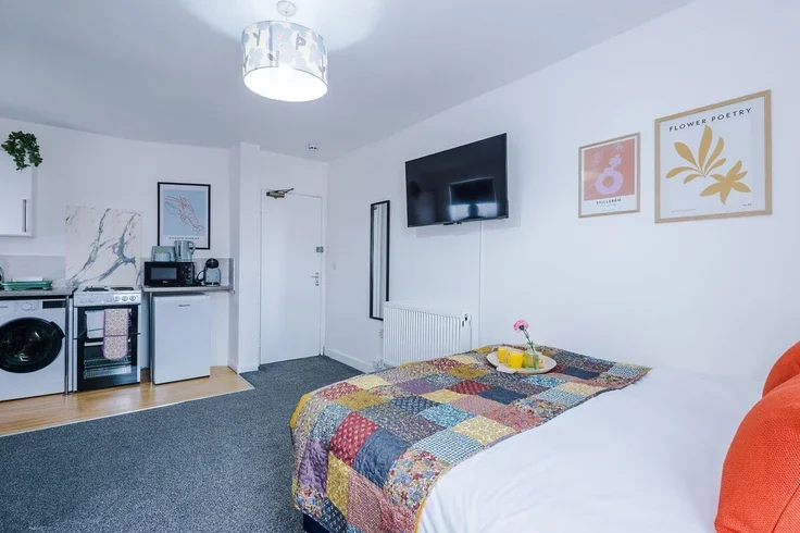 Flat Clapham Terrace in Royal Leamington Spa