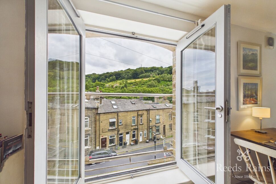 Flat Melbourne Street in Calderdale
