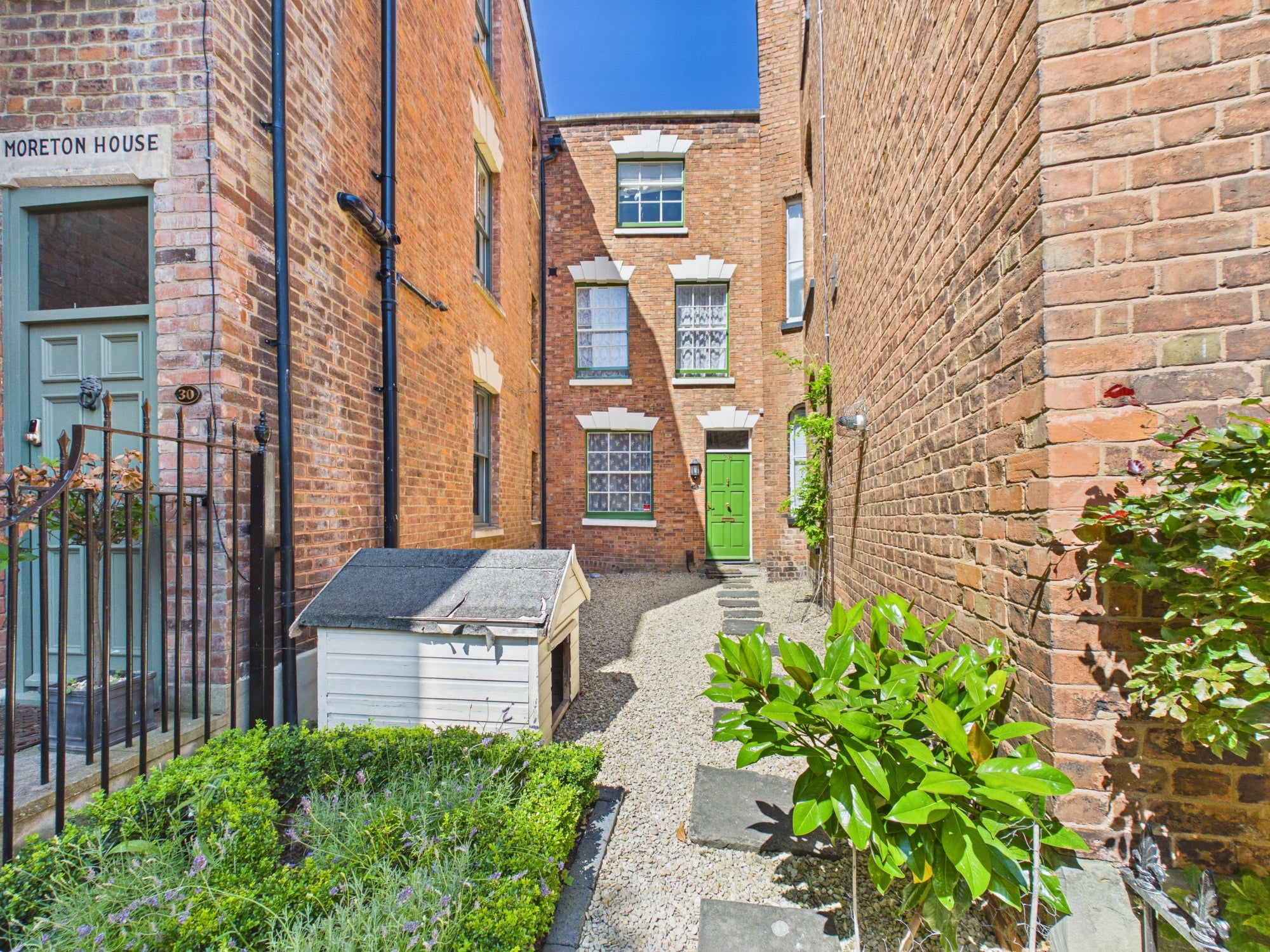 Room Brunswick Square in Gloucester