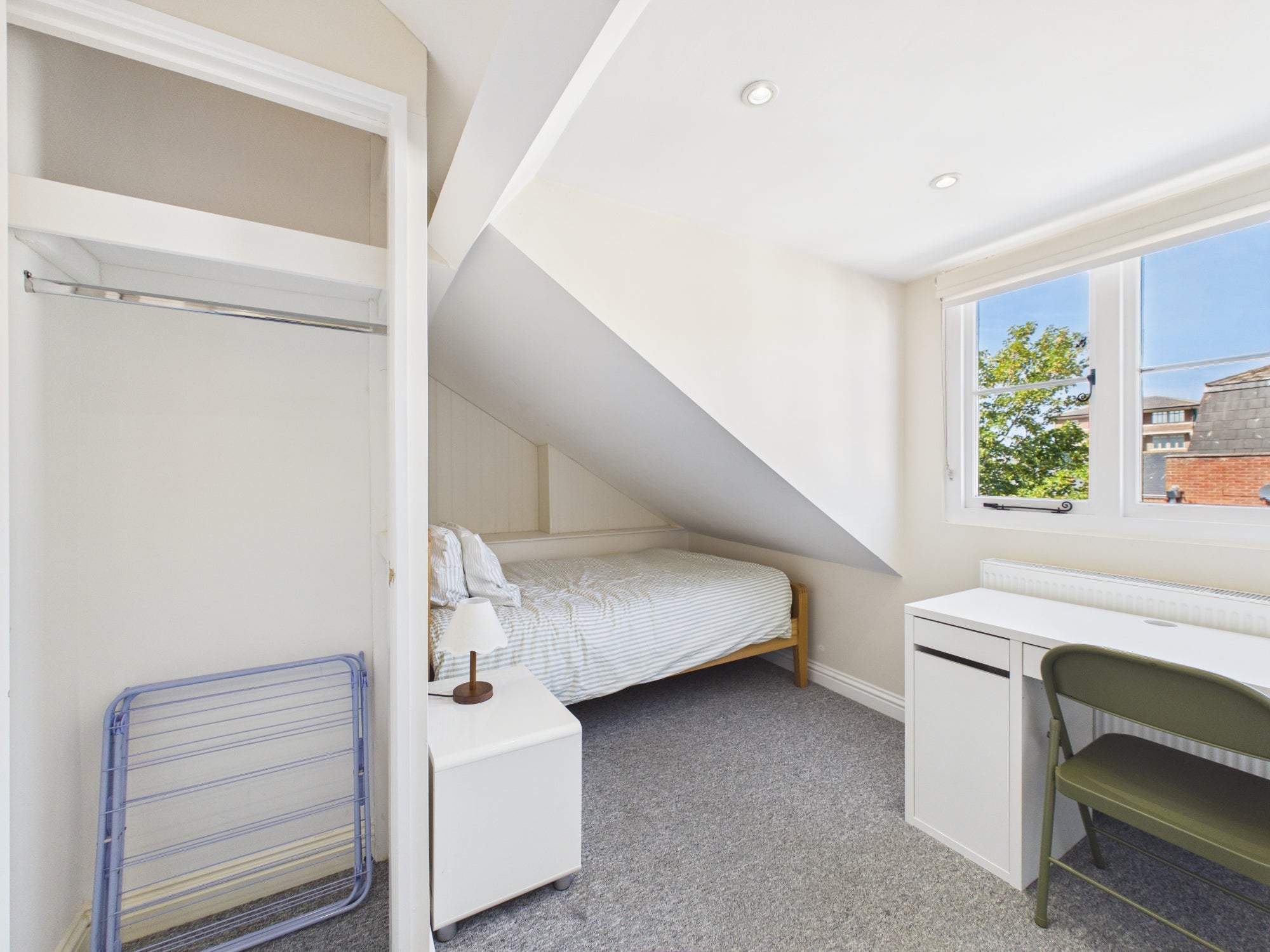 Room Brunswick Square in Gloucester