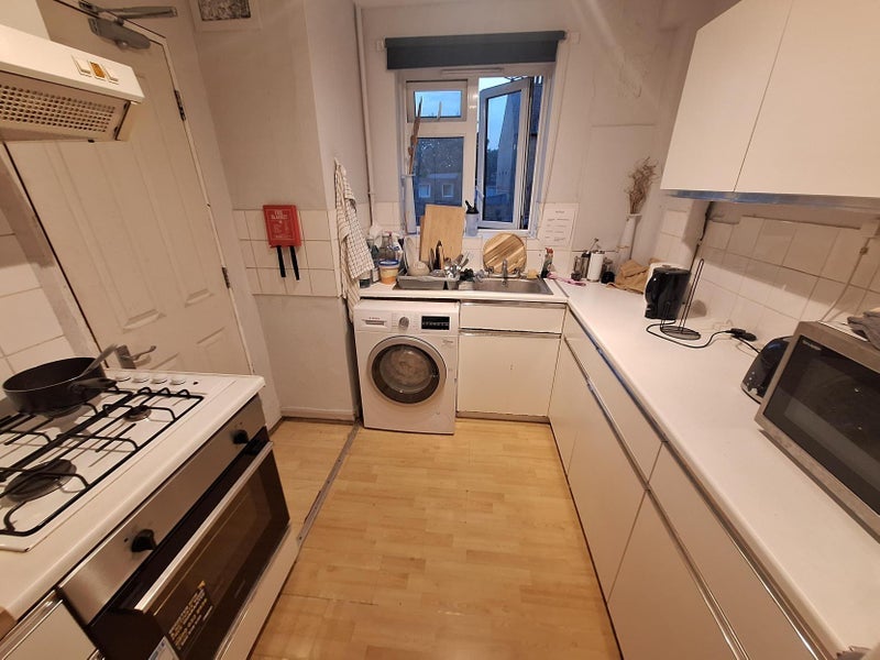 Room City Road in Greater London