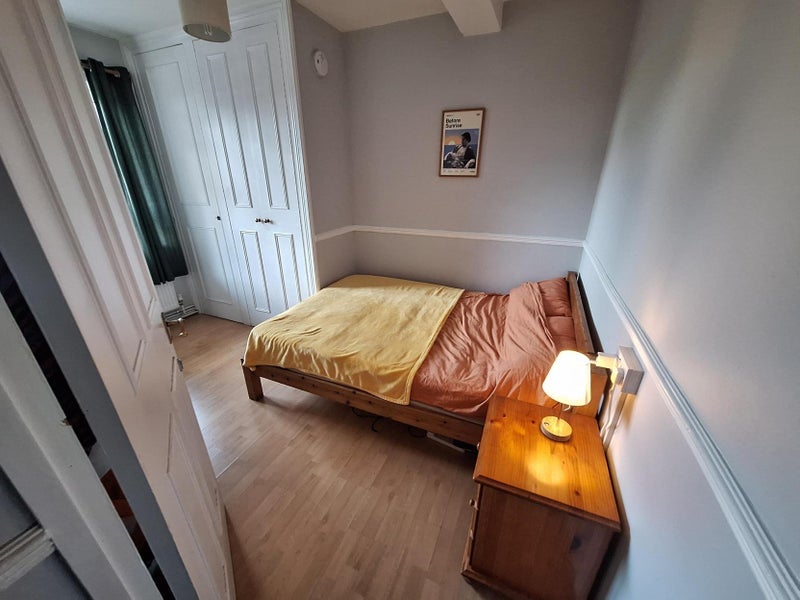 Room City Road in Greater London