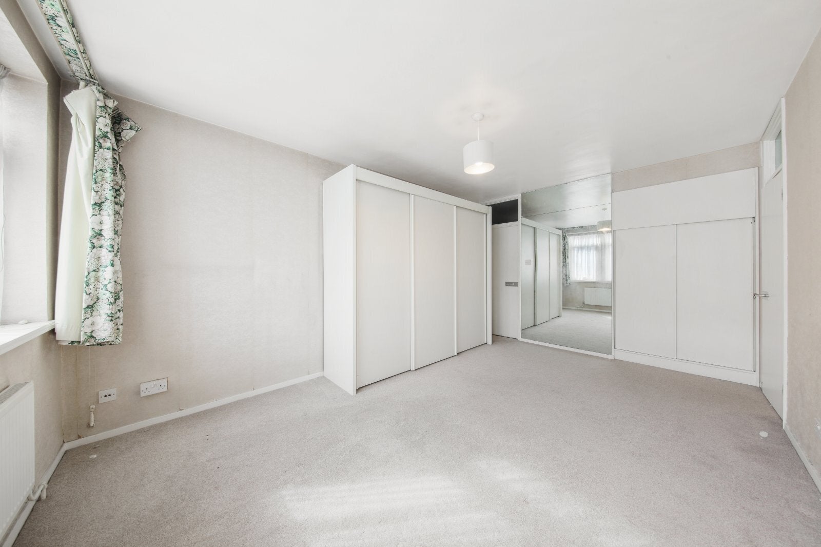 Flat York Terrace West in City of Westminster