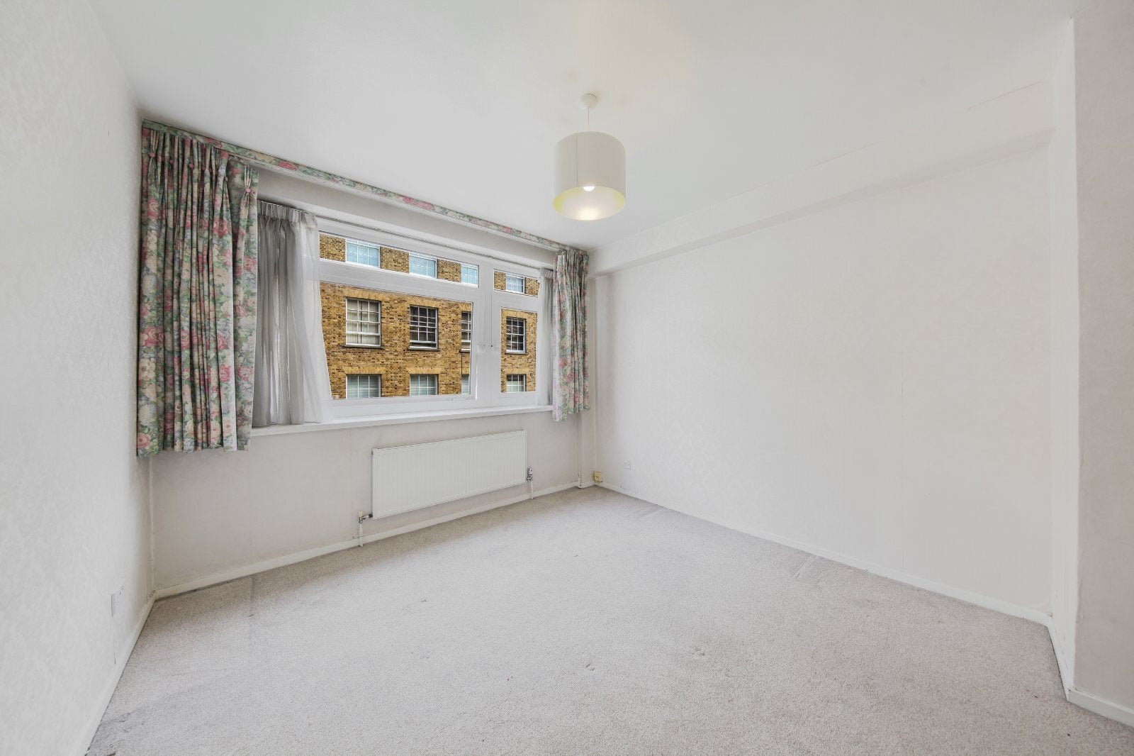 Flat York Terrace West in City of Westminster