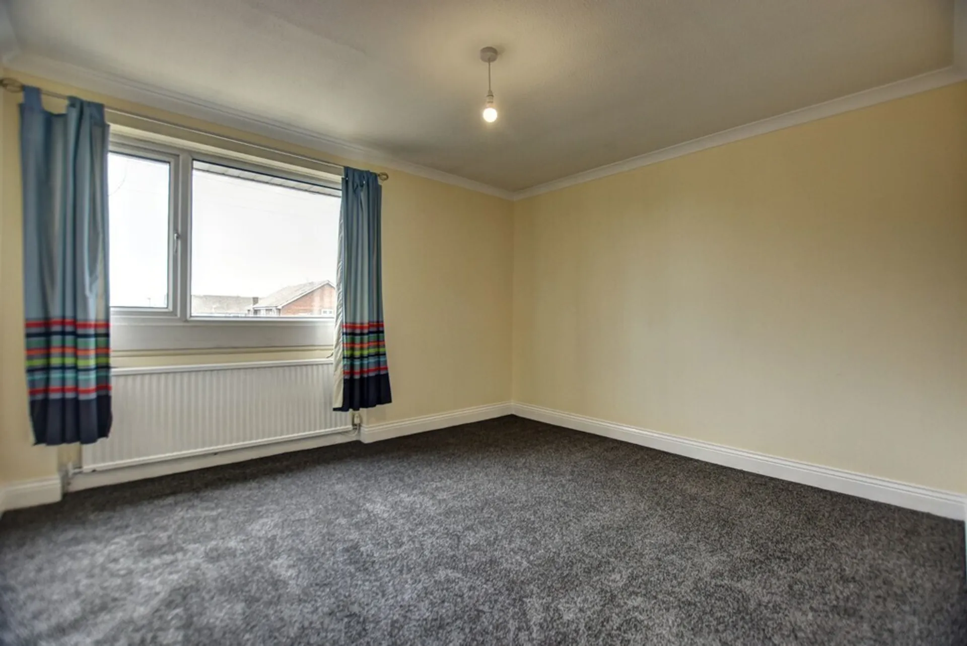 House Edgeworth Crescent in Sunderland