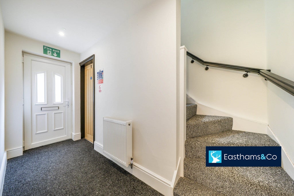 Room Oaktree Close in Preston