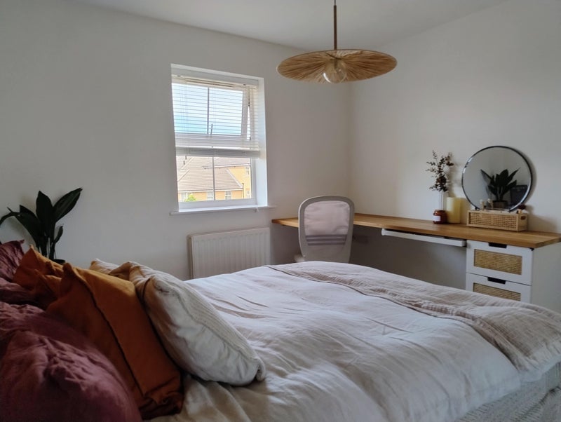 Room Griggs Approach in Greater London