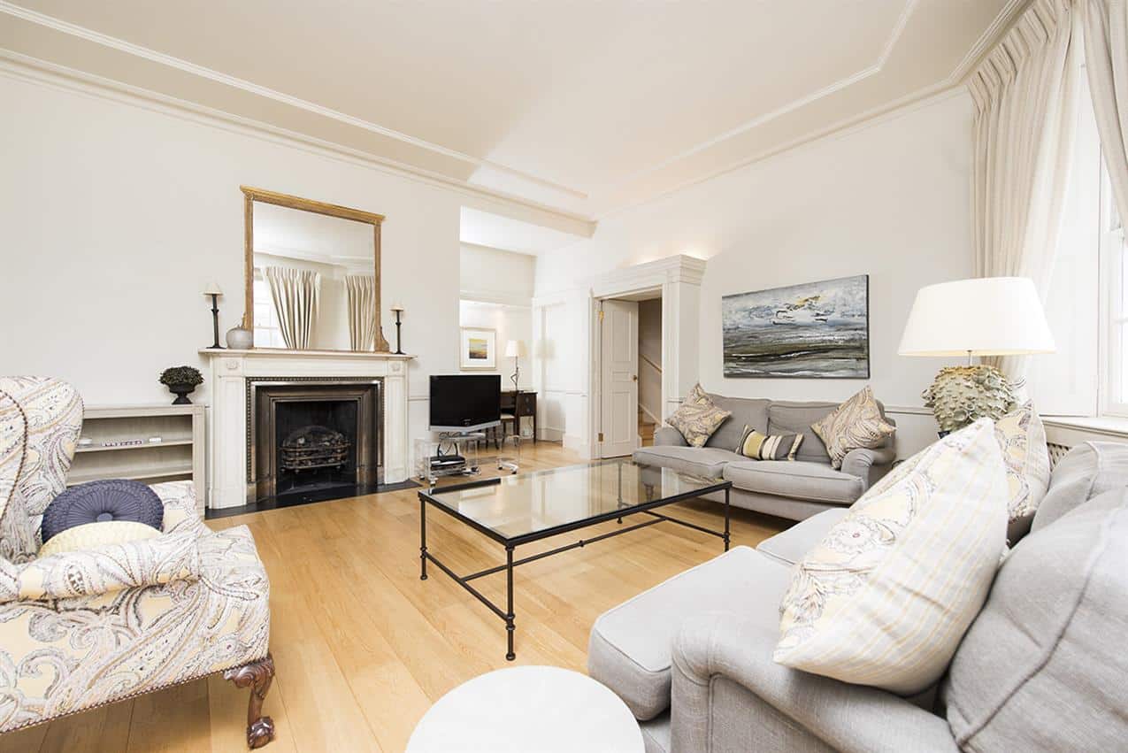 Flat Eaton Place in City of Westminster