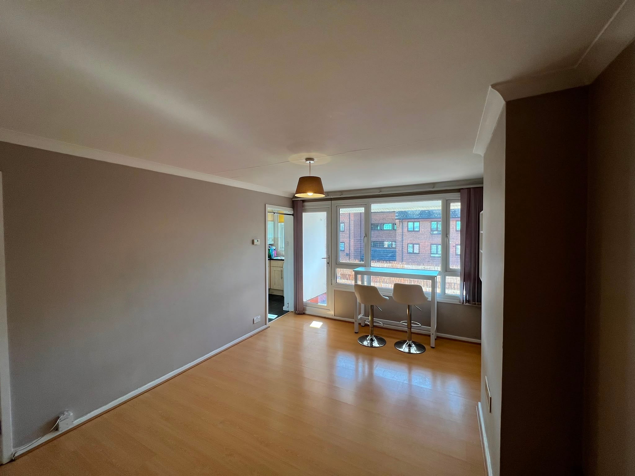 Flat Outram Road in Greater London