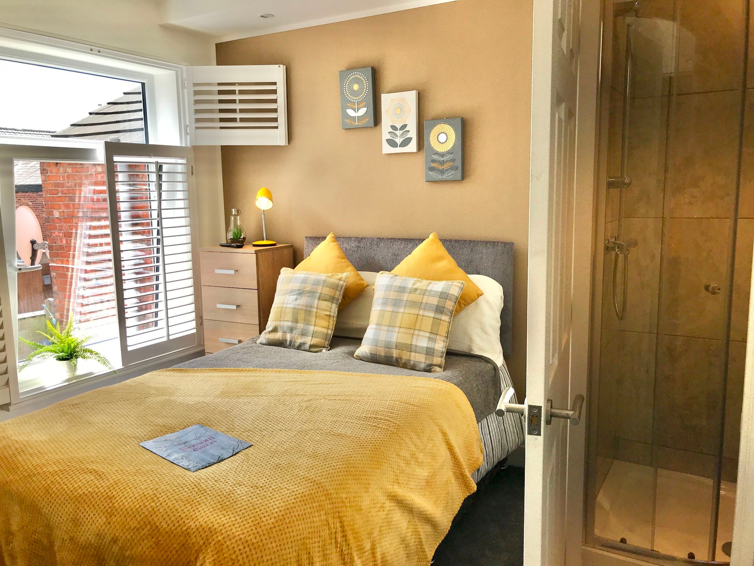 Room Furnival Street in Crewe