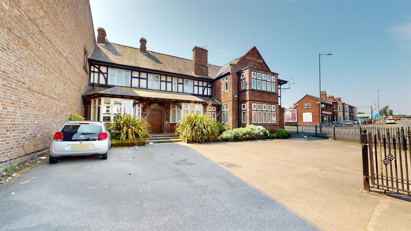 Flat Eccleston Street in St Helens