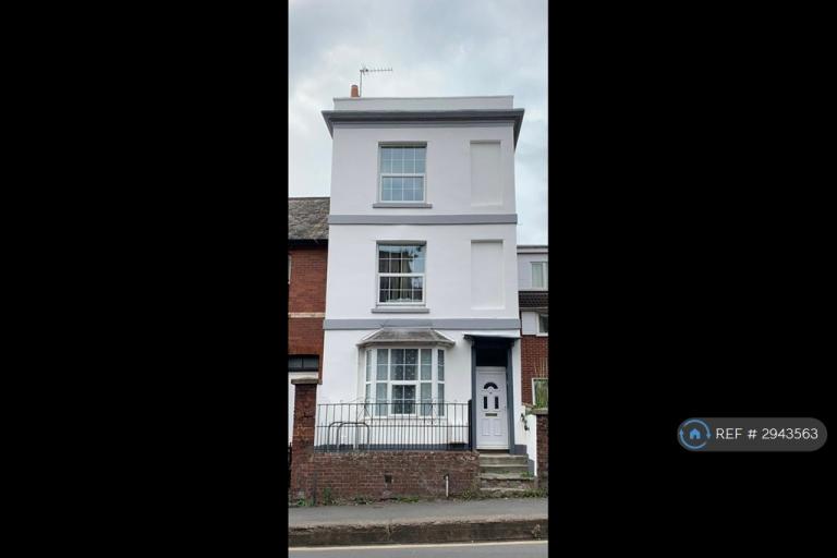 Room Blackboy Road in Exeter