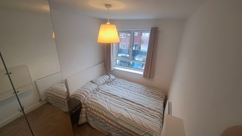 Room Coleridge Close in Greater London