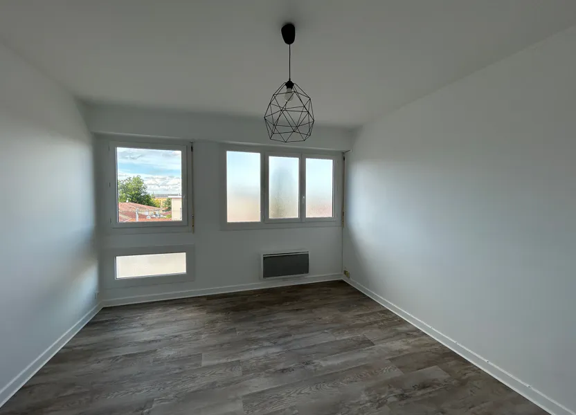 Appartement Avenue des Pyrénées à Aire-sur-l'Adour