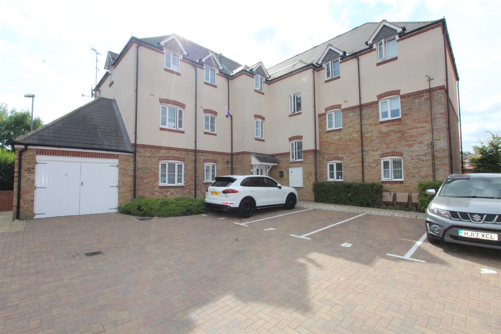 Flat East Hall Lane in Borough of Swale