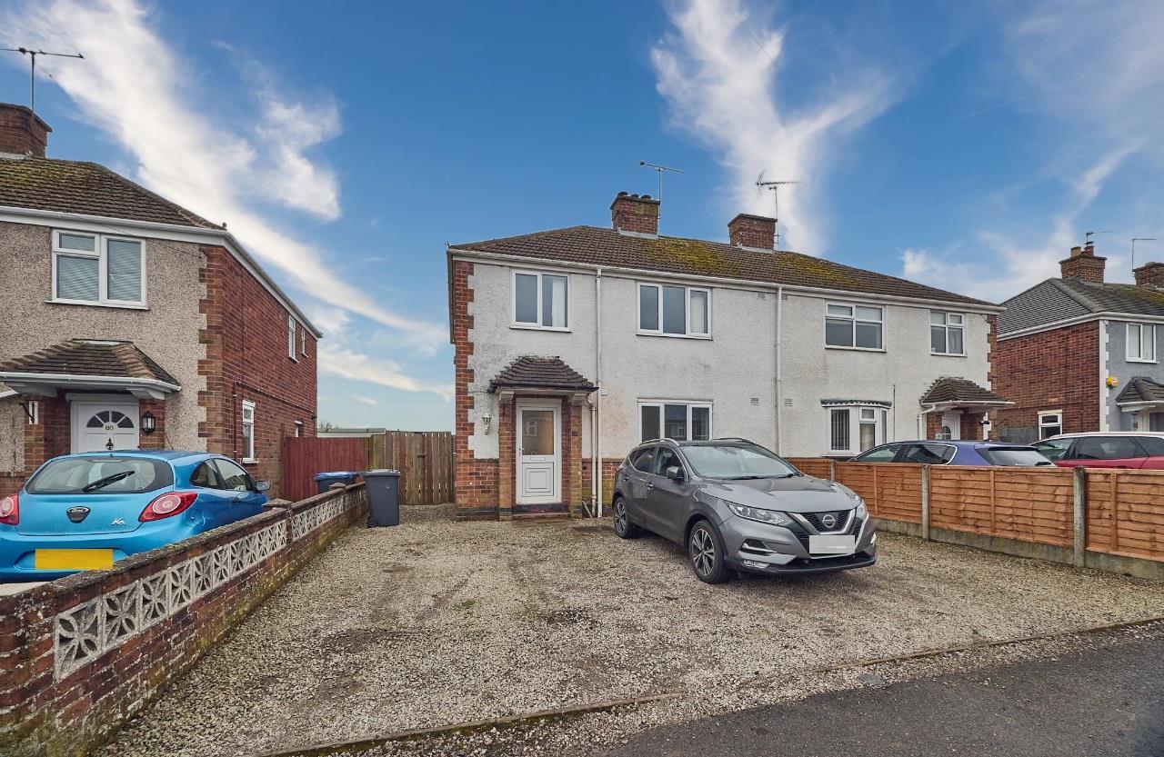 House Featherston Drive in Hinckley and Bosworth