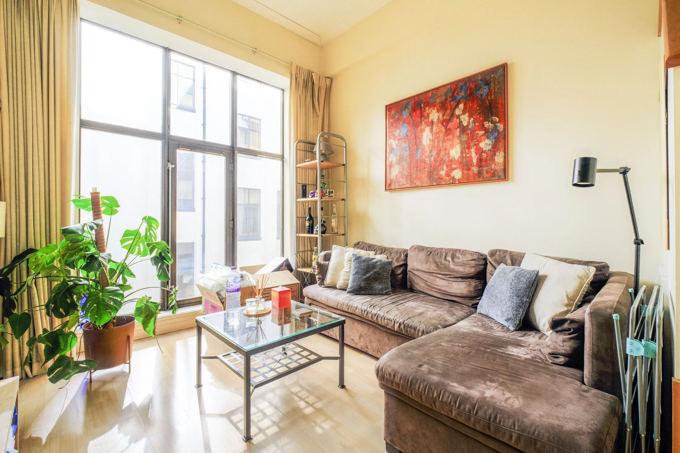 Flat Prescot Street in Greater London