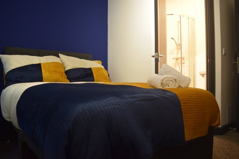 Room Cranmer Street in Stoke-on-Trent