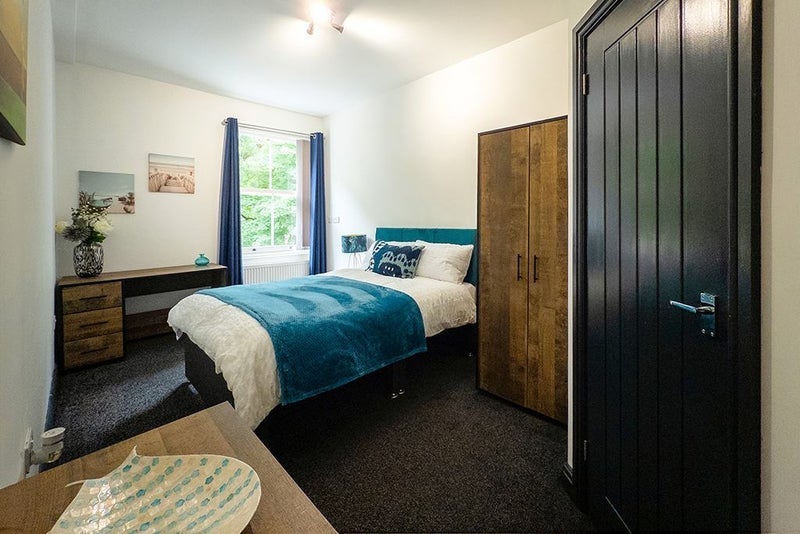 Room Cranmer Street in Stoke-on-Trent