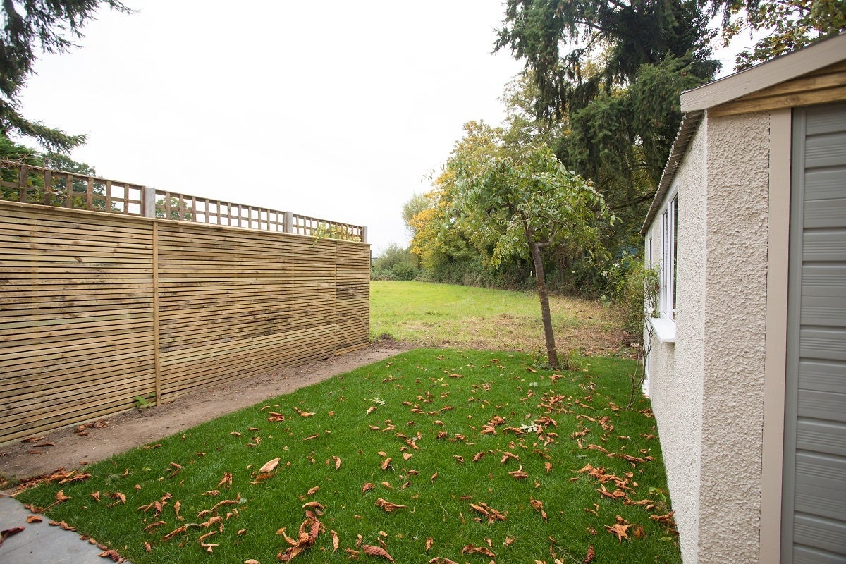 House Hare Lane in Elmbridge