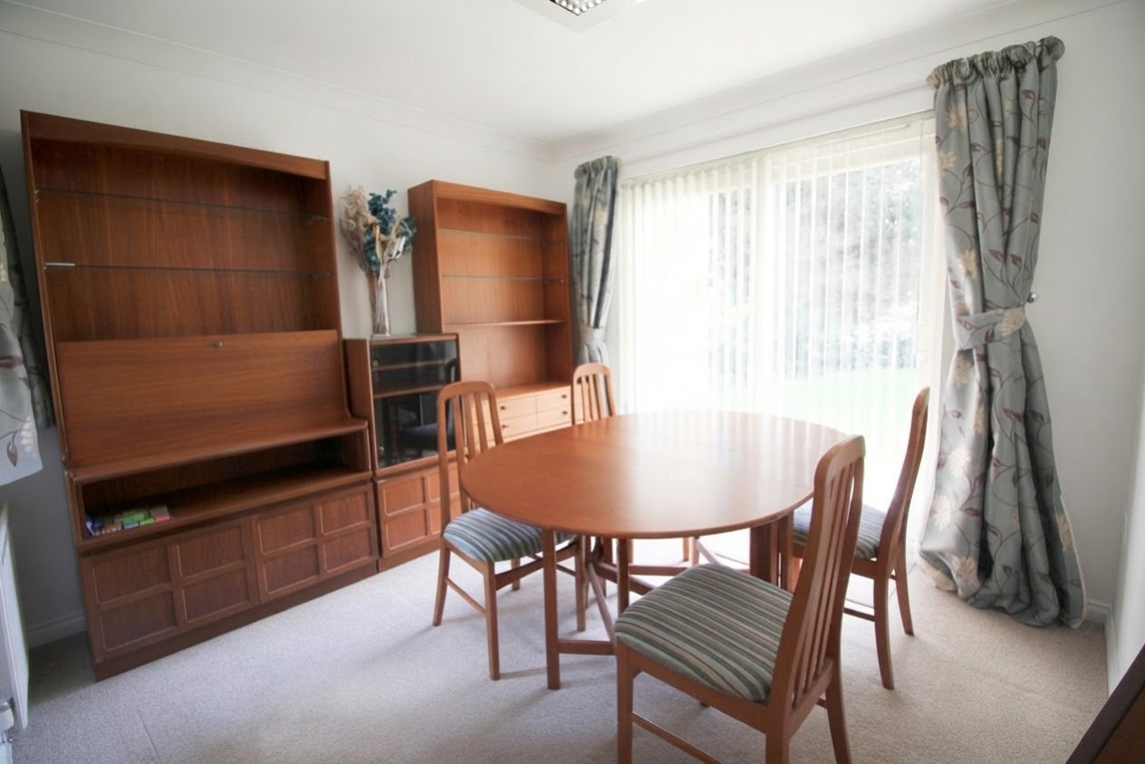 Flat Salisbury Road in Rushmoor