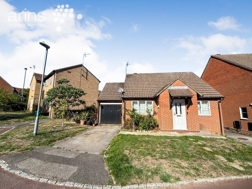 House Berstead Close in Reading