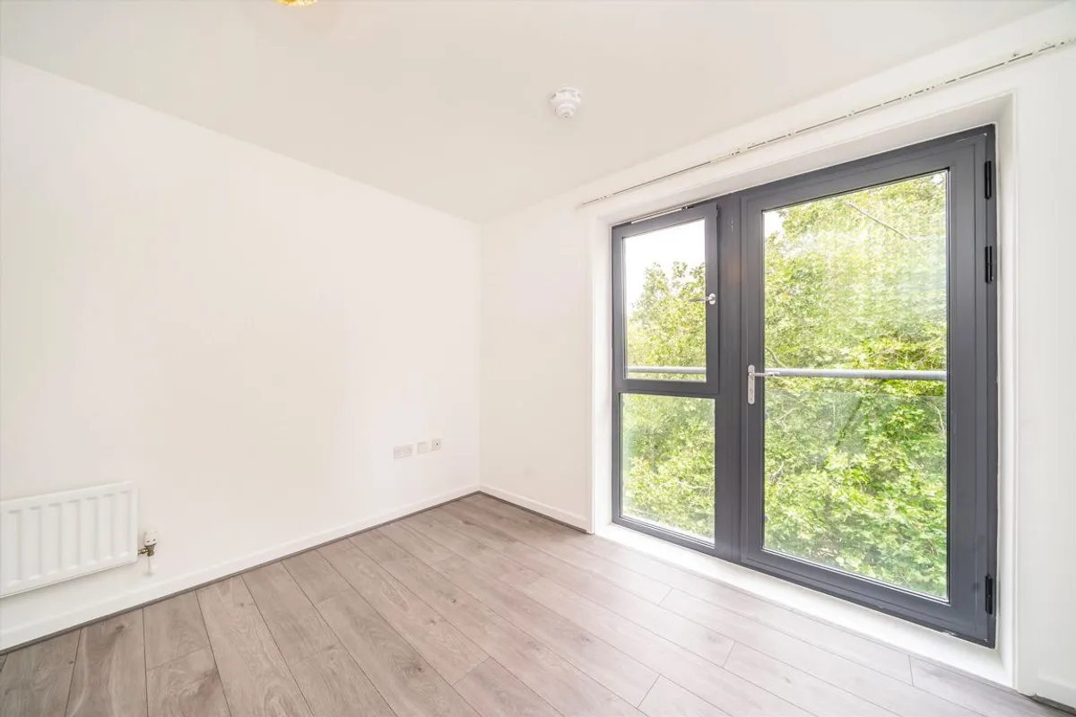 Flat All Saints Road in Greater London