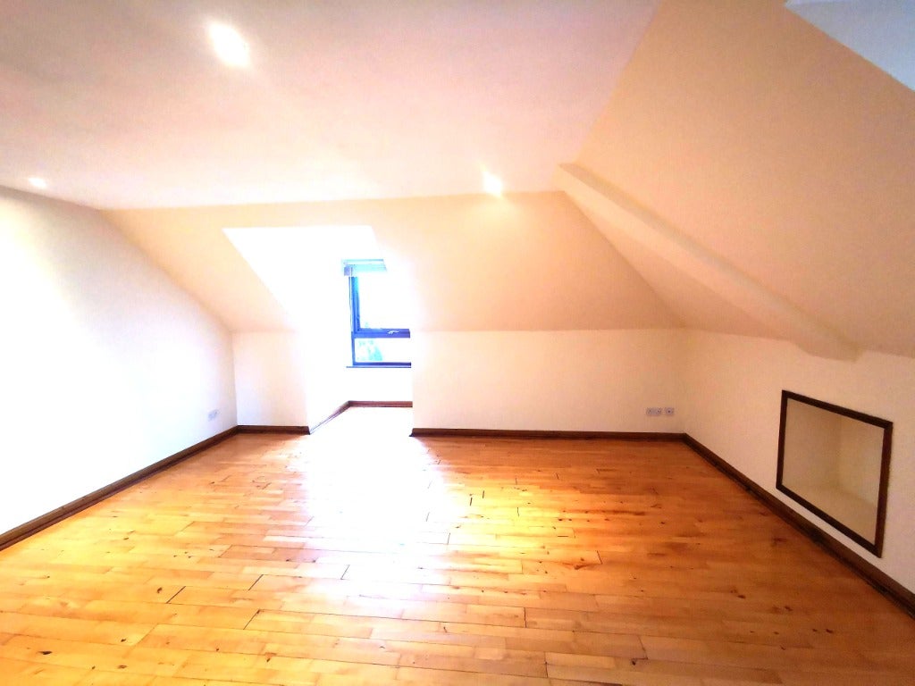 Flat Braemar Gardens in Dundee