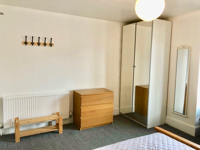 Room King Edward Road in Maidstone