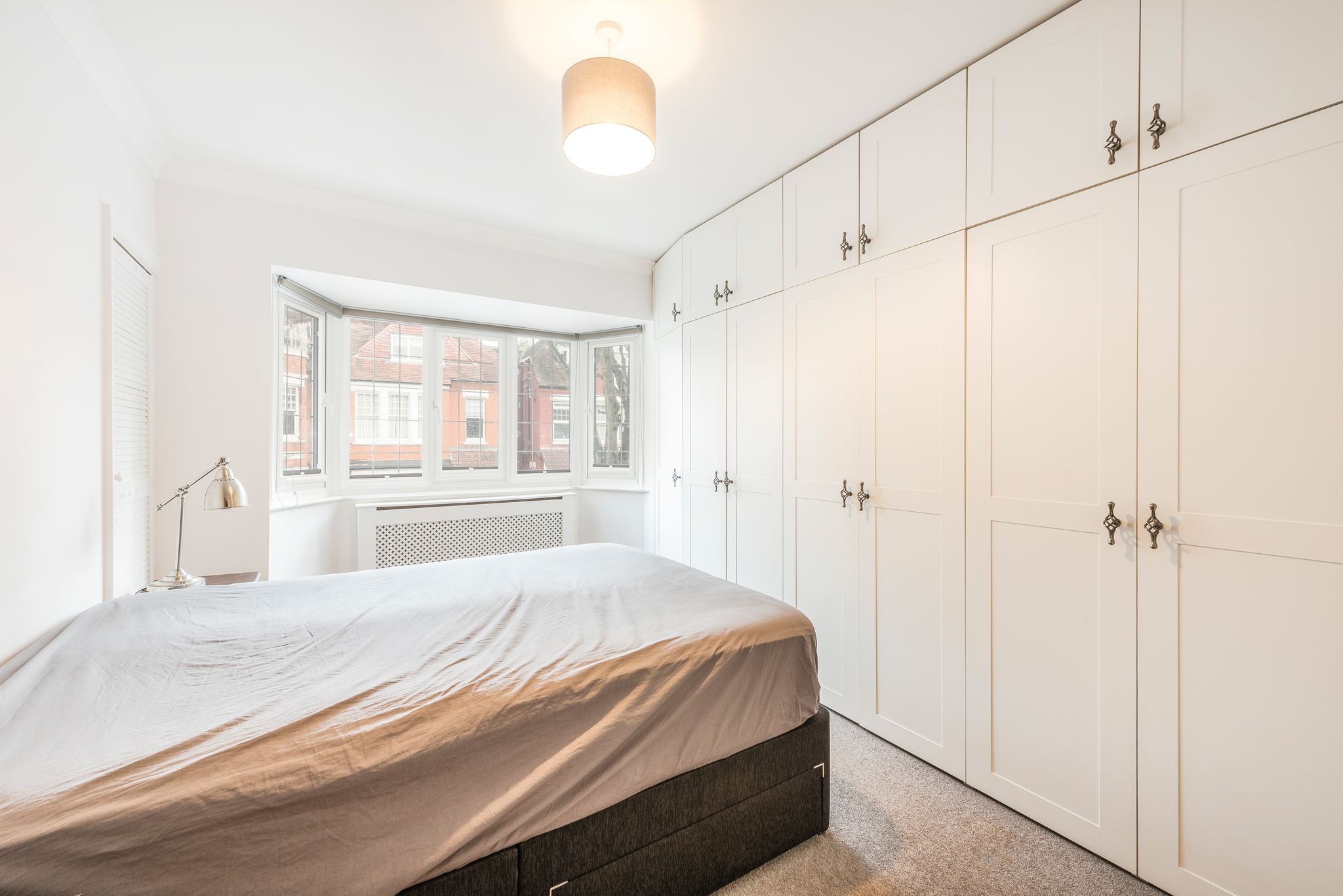 Flat Ravenscroft Road in Greater London