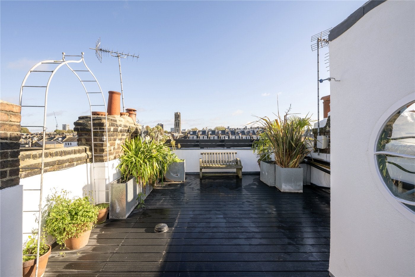 Flat Kensington Park Road in Greater London