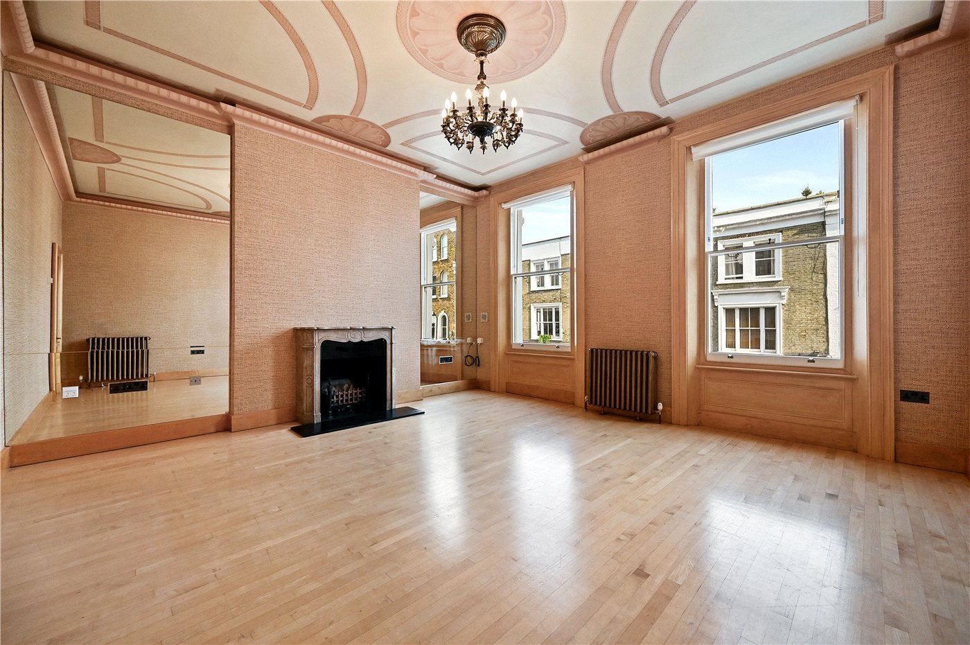 Flat Kensington Park Road in Greater London