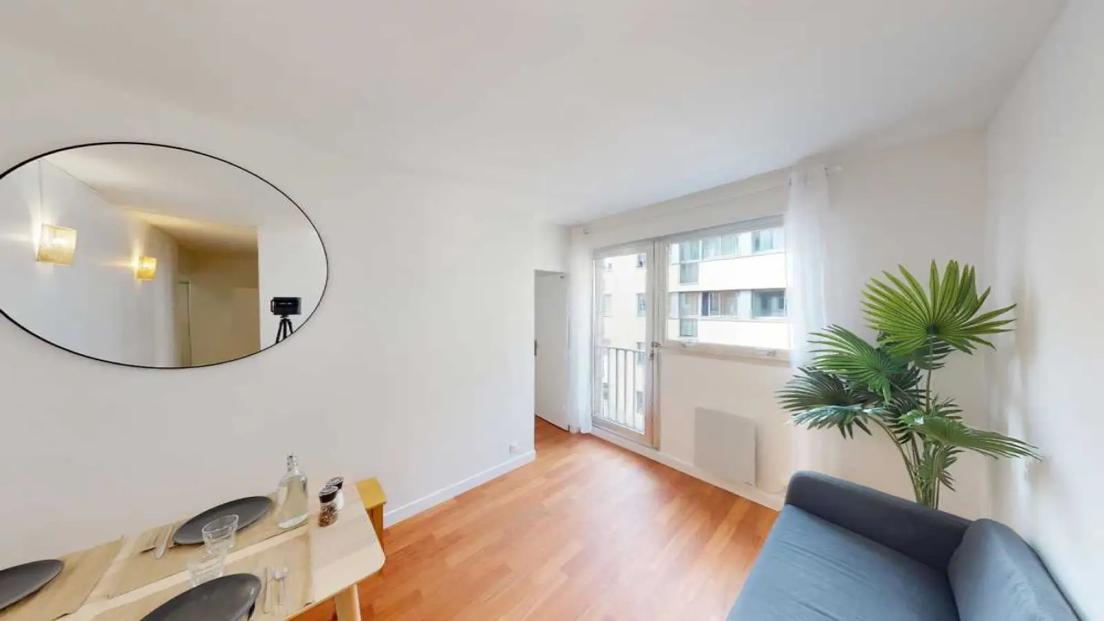 Room Rue de Presles in Paris