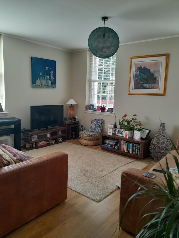 Room Margaret Rose Drive in City of Edinburgh