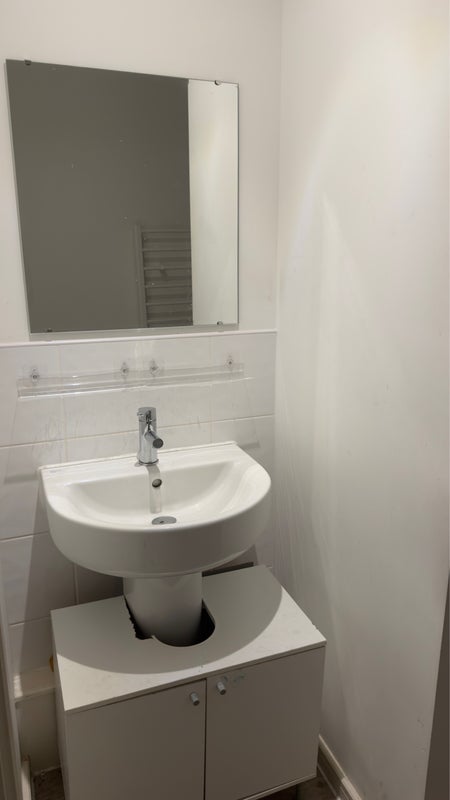 Room Hatton Gardens in Salford